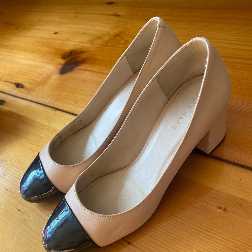 Cole Han - black capped shoes - size 5.5